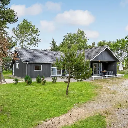 Ferienhaus 4 Bedroom Cozy In Blåvand