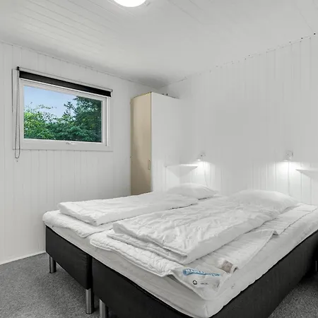 4 Bedroom Cozy In Vakantiehuis